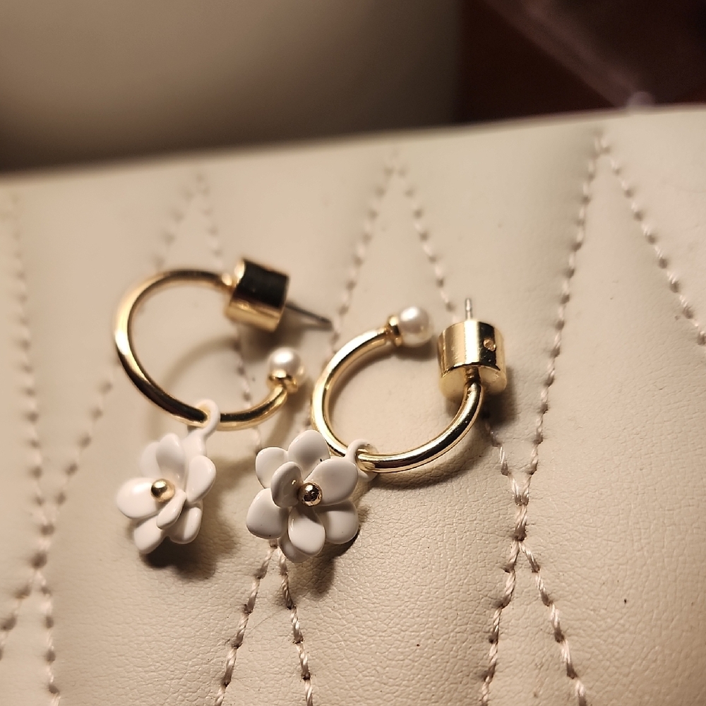 Draper James Magnolia Earrings